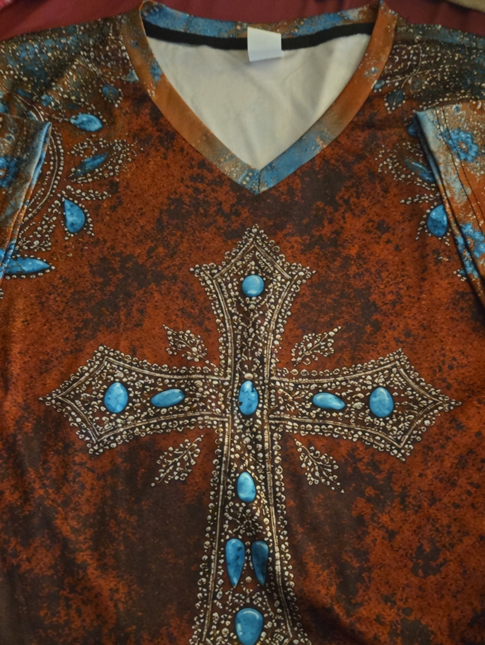 Western Women's  V-Neck Cross Graphic Shirt in Rust with Turquoise Accents. NWOT